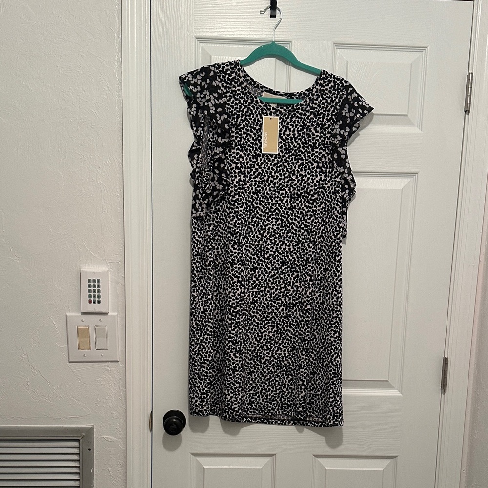 MICHAEL Michael Kors Black and White Dress. MSRP $110 size XL